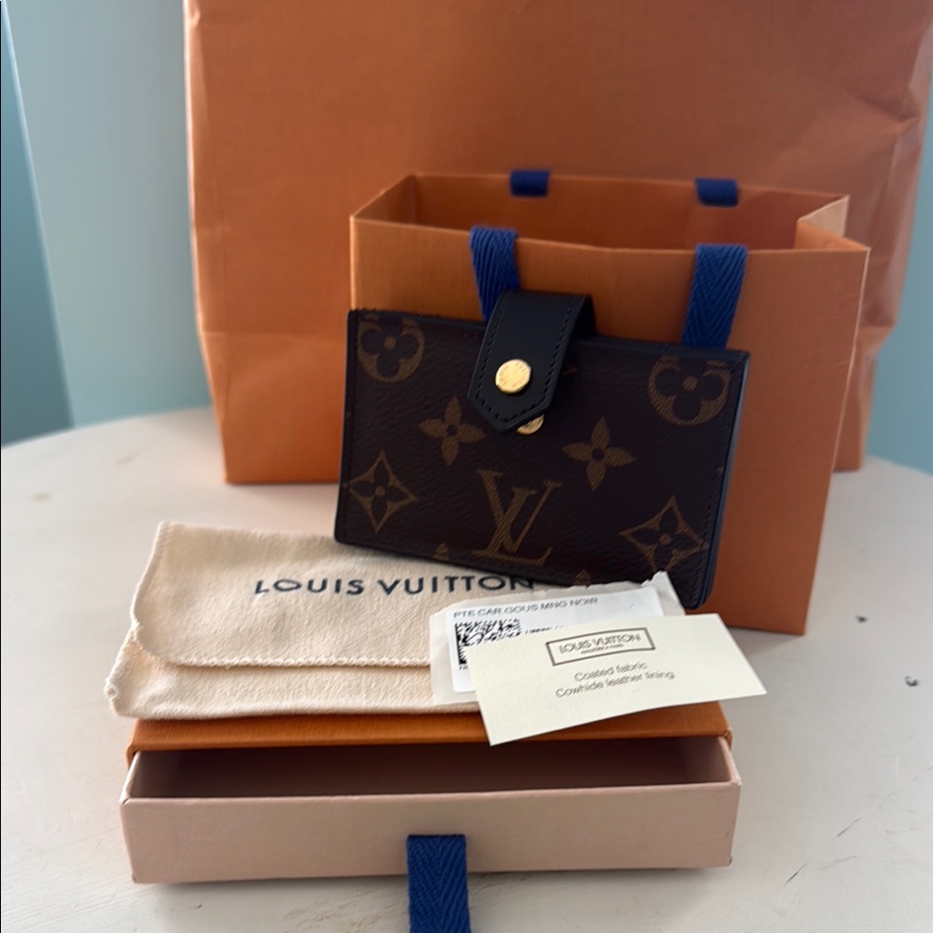 Louis Vuitton Monogram Brown & Black Card Case